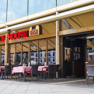 Frankfurt Europa-Allee BLOCK HOUSE Restaurant Eingang Europa-Allee in Frankfurt