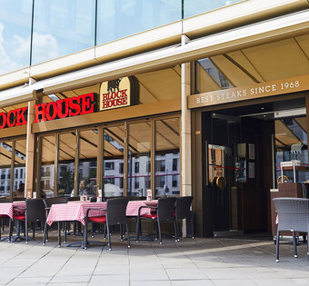 Frankfurt Europa-Allee BLOCK HOUSE Restaurant Eingang Europa-Allee in Frankfurt