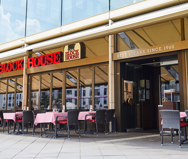 BLOCK HOUSE Restaurant Eingang Europa-Allee in Frankfurt 
