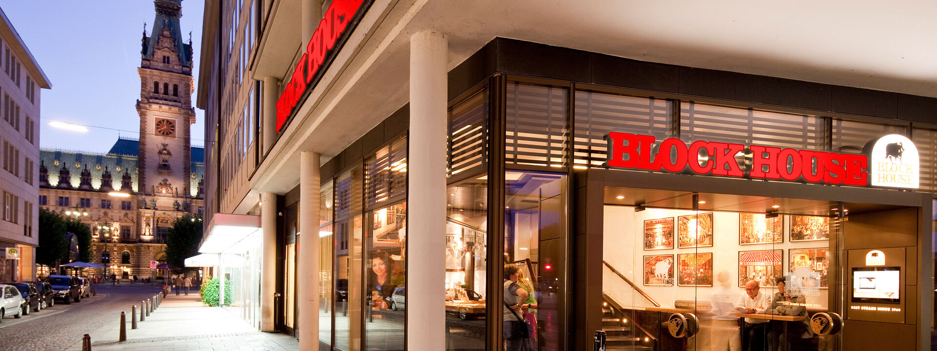 Hamburg Jungfernstieg Das BLOCK HOUSE Restaurant am Jungfernstieg in Hamburg von Außen