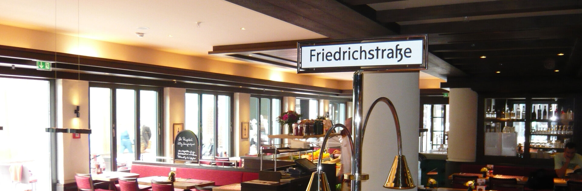 Berlin Friedrichstraße Innenraum des BLOCK HOUSE Restaurants in der Friedrichsstraße in Berlin