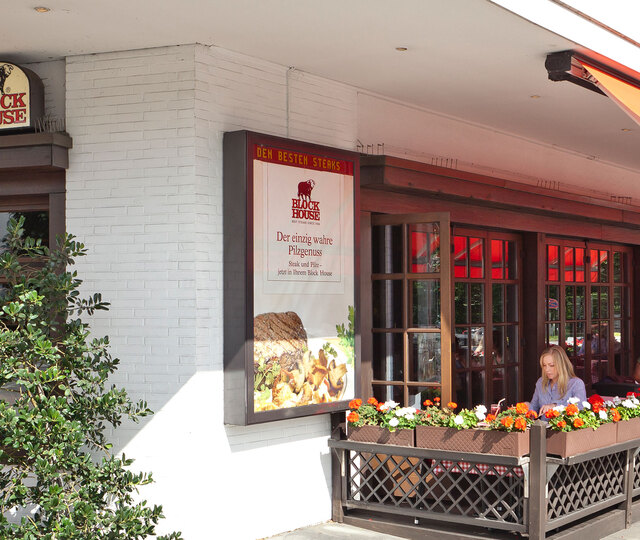 Terrasse des BLOCK HOUSE Restaurants Eppendorf in Hamburg