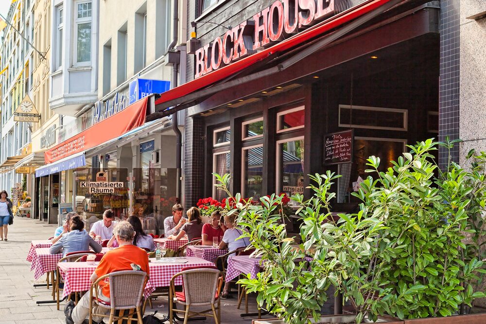 Hamburg Harburg Terrasse des BLOCK HOUSE Restaurants in Hamburg-Harburg